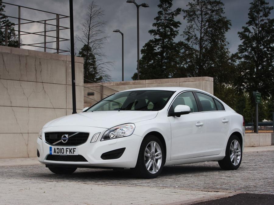  Volvo S60 D3 2010 года  (UK) (фото 21 из 27)